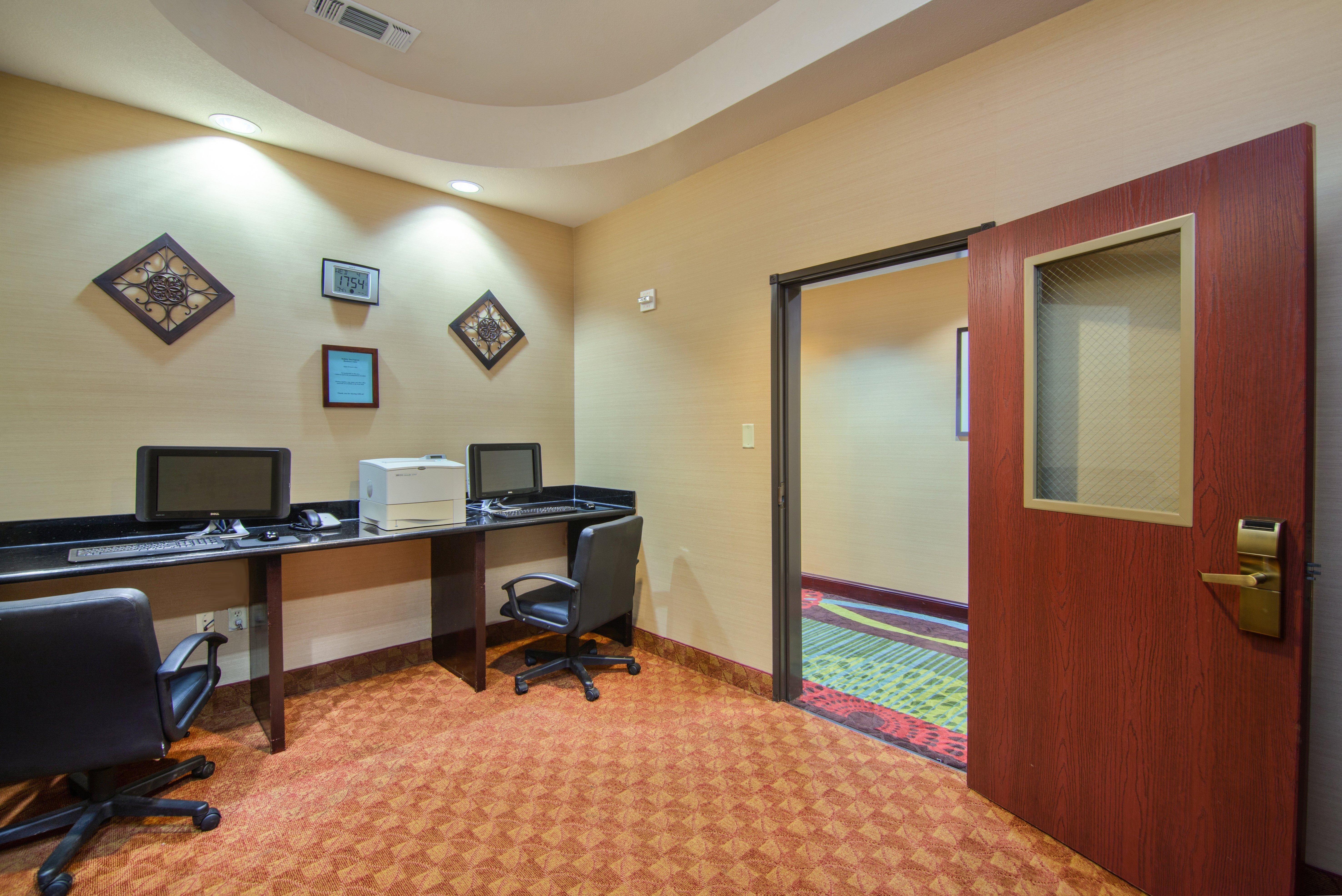 Holiday Inn Express Hotel & Suites Terrell By Ihg Exterior foto